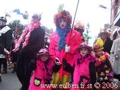une famille carnavaleux hein youn